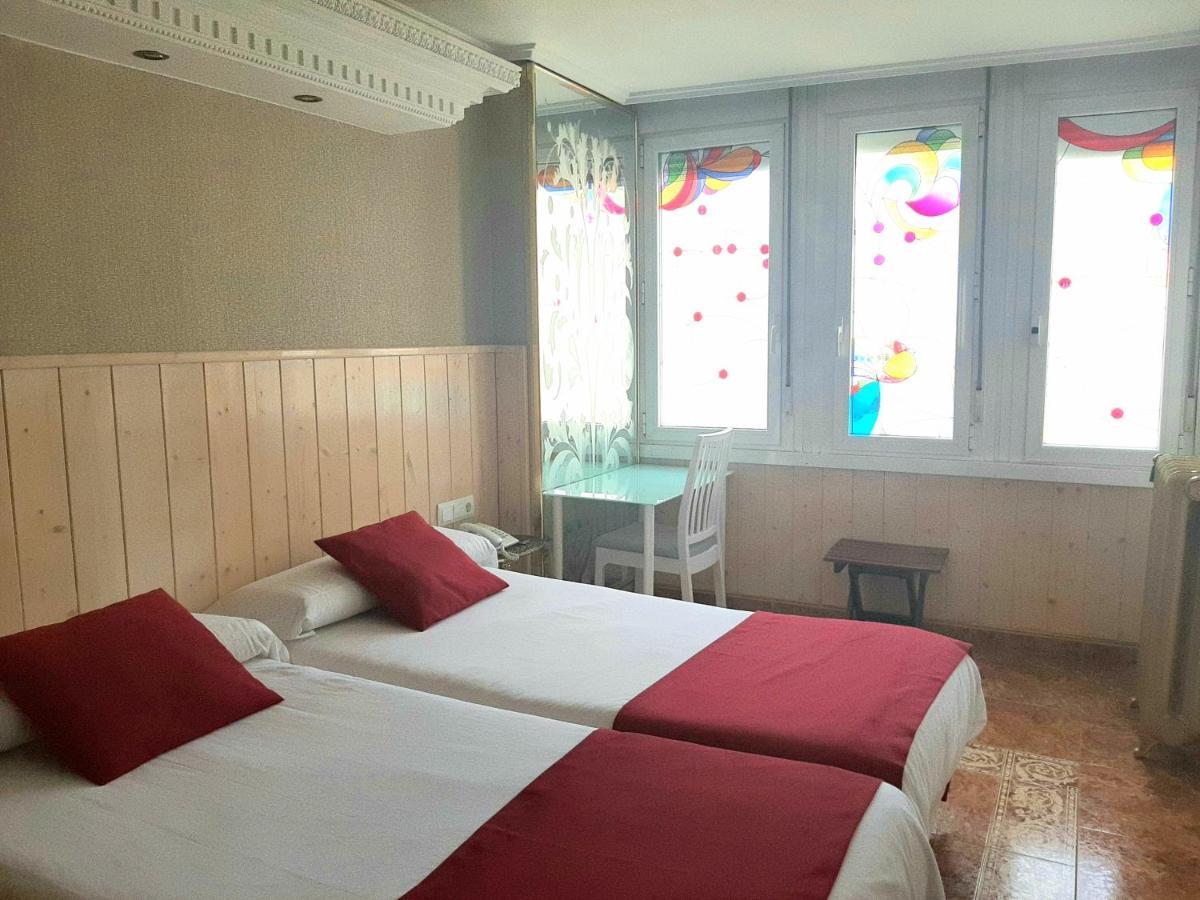 Hotel Dato Βιτόρια-Γκαστέις Εξωτερικό φωτογραφία